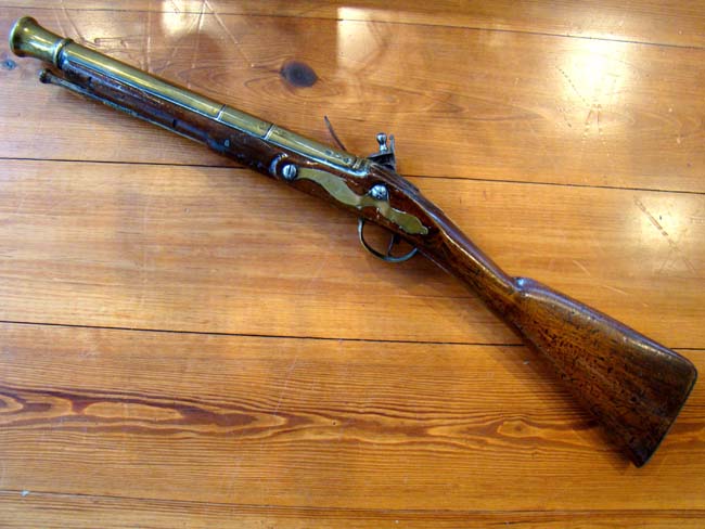 A fine and rare Royal Navy flintlock blunderbuss by William Sheppard dated 1742 — image 4